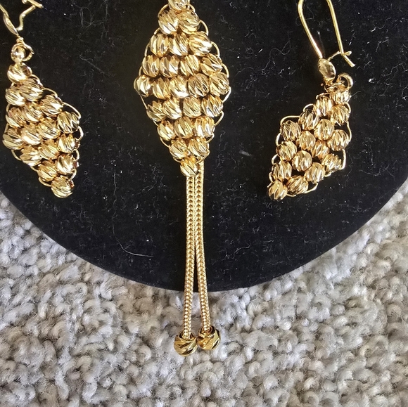 21 kgp Dubai Elegant Gold Jewelry Set - Picture 3 of 12